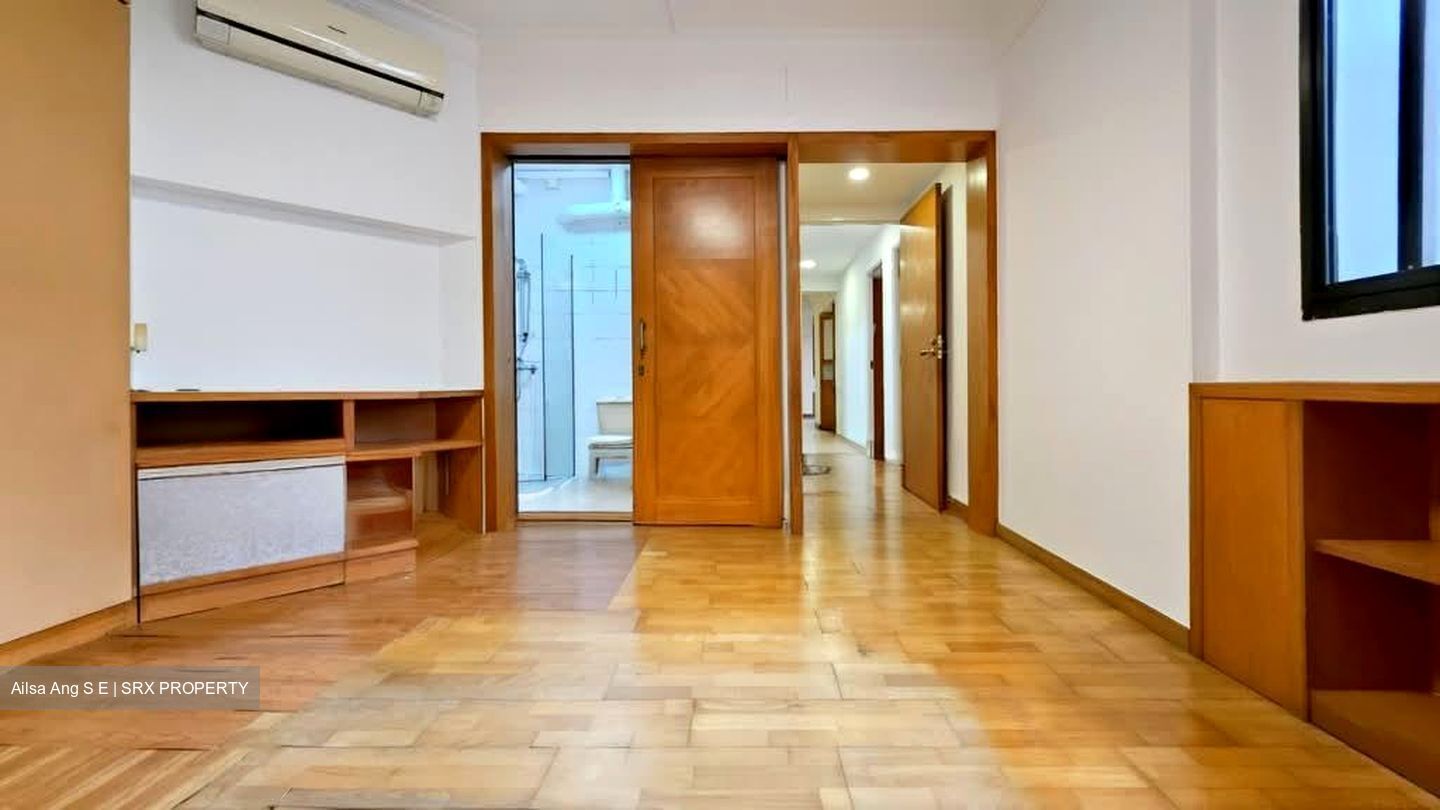 Blk 287A Jurong East Street 21 (Jurong East), HDB Executive #592885331